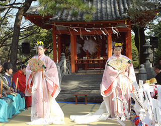風浪宮大祭の様子
